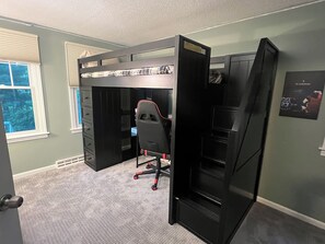 3 عدّة غرف نوم ومكتب ومكواة/لوح كي وواي فاي