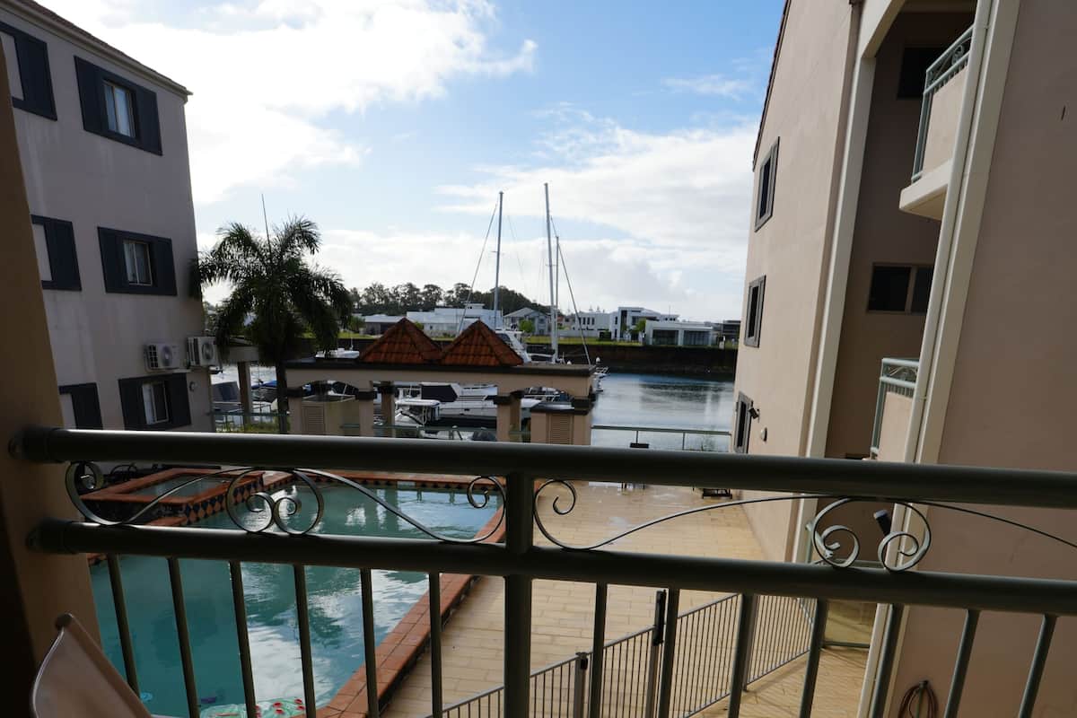 Studio Apartment 2 Queen Beds with Balcony | Terrace/patio