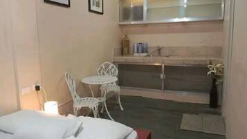 Habitació clàssica | 1 dormitori, wifi gratuïta i roba de llit