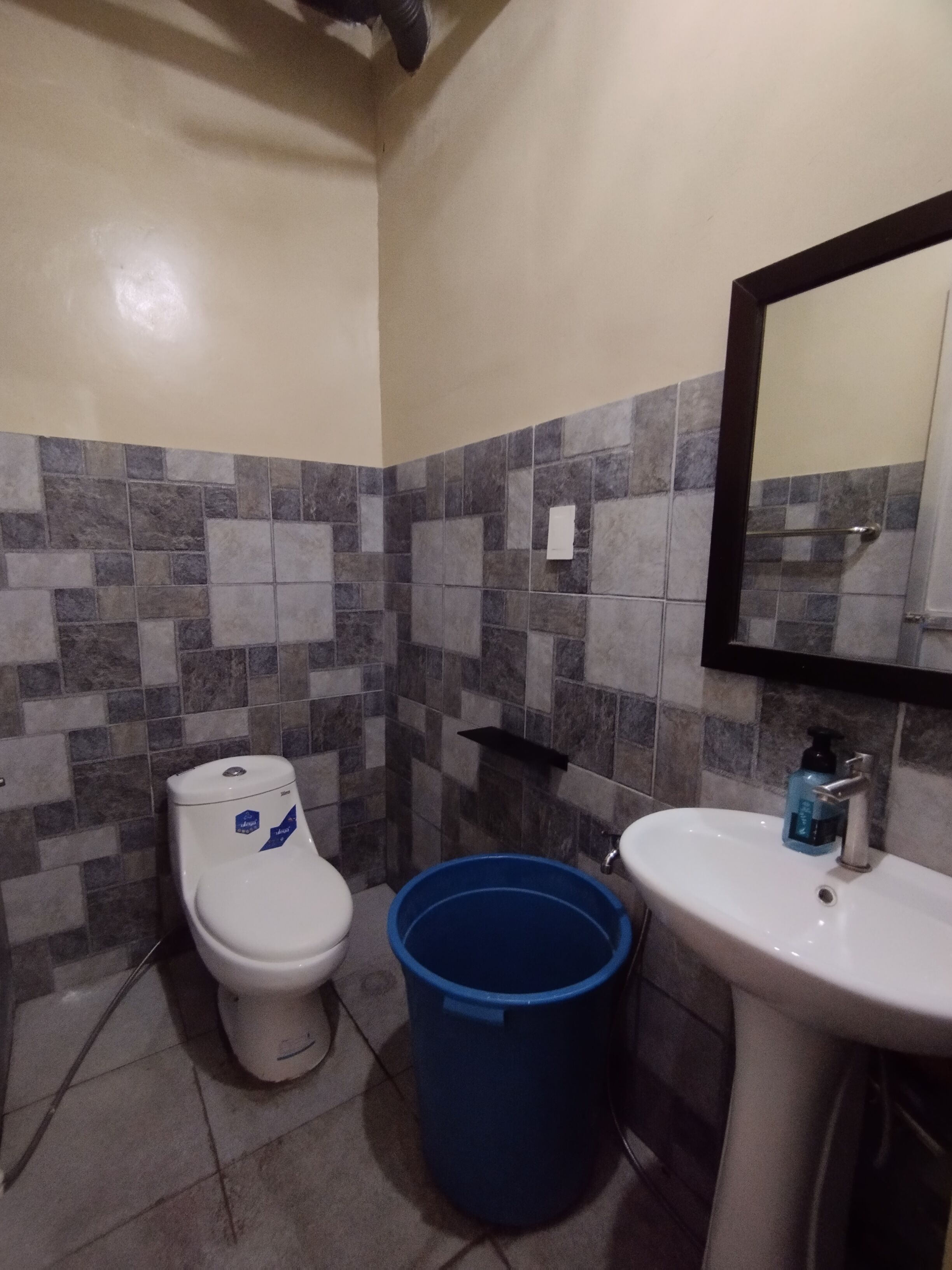Comfort Studio | Bathroom | Bidet, towels, soap