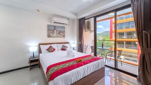 1 bedroom, iron/ironing board, WiFi (free) - Naiharn Sea Condominium S311 (Rawai)