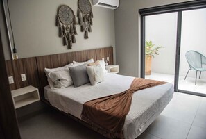 1 bedroom, desk, iron/ironing board, free WiFi