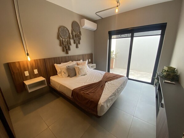 1 bedroom, desk, iron/ironing board, free WiFi