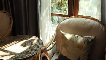 Ropa de cama de alta calidad y minibar