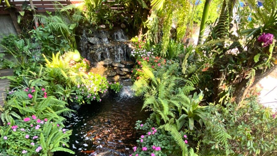 Rich Garden House Hotel