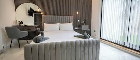 Deluxe Double Room, 1 Double Bed | Memory-foam beds, desk, iron/ironing board, bed sheets