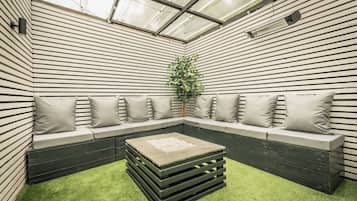 Deluxe Double Room, 1 Double Bed | Memory foam beds, desk, iron/ironing board, bed sheets