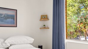2 Schlafzimmer, Schreibtisch, Bügeleisen/Bügelbrett, WLAN