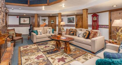 TN A3 - Tin Horse Retreat Modern Mountain Luxury