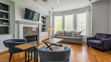 Televisi LED 50-inci dengan saluran TV digital