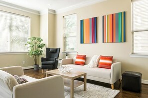 Télévision LED de 50 pouces avec chaînes numériques