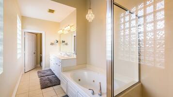 Rainfall showerhead, free toiletries, hair dryer, towels