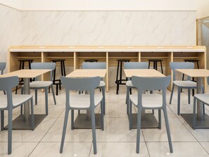 فطور ياباني مجانًا يوميًا