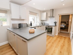 Cottage | Private kitchen - Hall Garth Cottage (Leyburn)