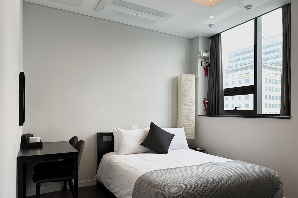 Deluxe-Doppelzimmer, 1 Doppelbett, Nichtraucher, Stadtblick