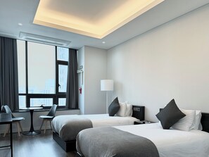 Ropa de cama de alta calidad y escritorio 