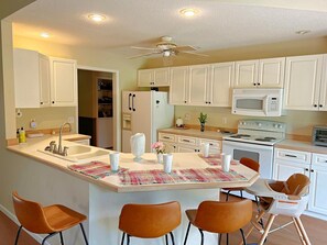 House, 3 Bedrooms | Private kitchen | Coffee/tea maker - G Cookie's House 3 Bedroom Home by RedAwning (Mayville)