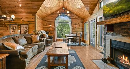 Rustic Hideaway 4 Bedroom Cabin by RedAwning