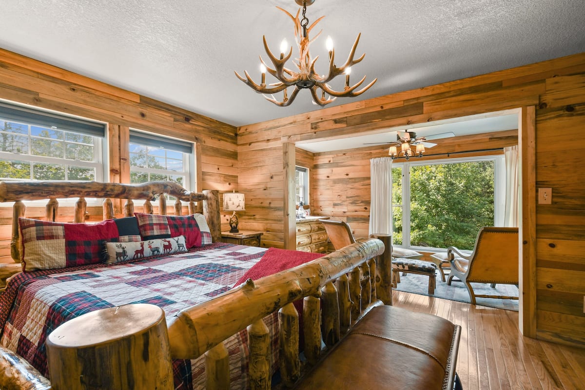 Cabin, 4 Bedrooms | 4 bedrooms, free WiFi