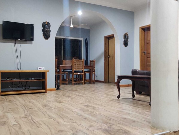 Interior - Simple Welcoming 4-bed House in North Legon Ext (North Legon)