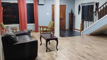 House, Multiple Beds | Interior