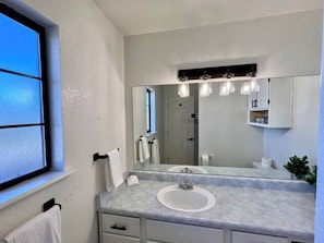 Bathroom - Peaceful Retreat In Prescott Valley (Prescott Valley)