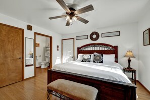 2 bedrooms, individually decorated, individually furnished, free WiFi - Cozy Cottage Beautiful Views Minutes to Dntwn! (Fredericksburg)