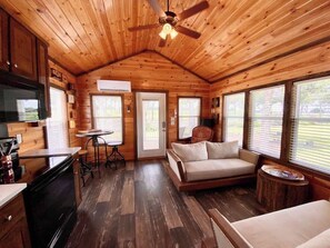 House, 1 Queen Bed, Patio (#6 3567 US 290 E) | Living area
