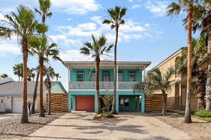 Exterior - Luxury Beach House With Pool, Hot Tub and Grilling Station! (South Padre Island)