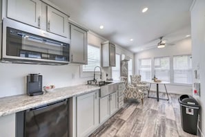 House, 1 King Bed, Patio (#14 3567 US 290 E) | Private kitchen | Fridge, microwave, coffee/tea maker, toaster