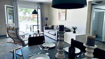 Apartamento, 2 quartos, sacada, vista para o oceano | Parte interna