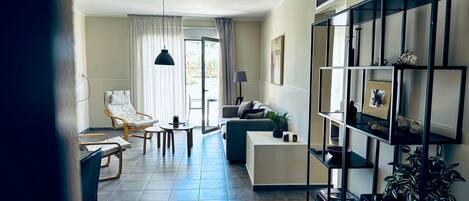 Appartement, 2 chambres, balcon, vue sur lâocĂ©an | Aire de sĂ©jour