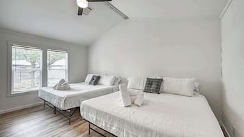 House, Multiple Beds, Patio (#17 3567 US 290 E)