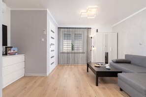 Apartment, 1 Bedroom, Terrace | 1 bedroom, desk, bed sheets