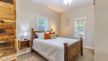 Cottage, 1 letto queen, patio (413 W San - Tristian) | 1 camera, con stile personalizzato, con arredamento individuale