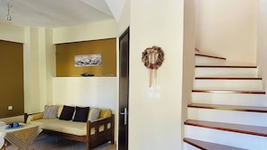 Unclassified image, 4 of 30, button - La Casa - Cozy House, 5min Drive To Beach (Platanias)