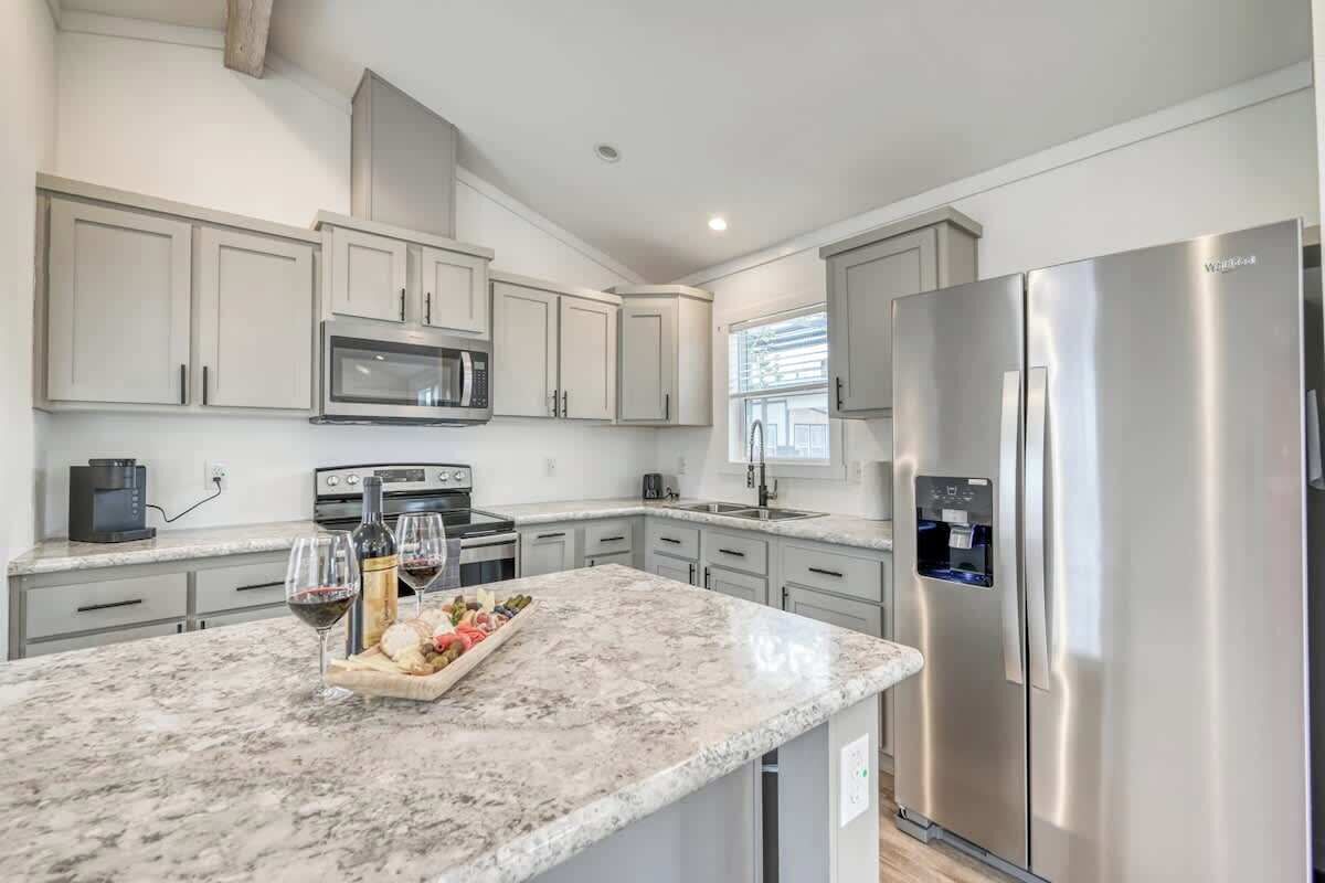 House, Multiple Beds, Patio (#12 3567 US 290 E) | Private kitchen