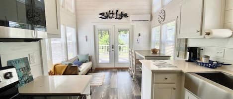 House, Multiple Beds, Patio | Private kitchen | Fridge, microwave, oven, stovetop