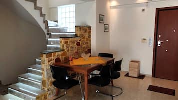Villa, 4 Bedrooms, Smoking, Private Pool | Dining