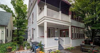 Garden Grove 2 Bedroom Home by RedAwning