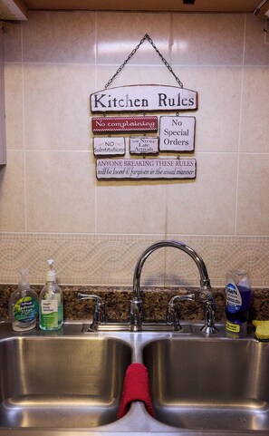 Shared Dormitory, 1 Bedroom, Smoking, Garden View | Interior