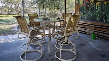 Shared Dormitory, 1 Bedroom, Smoking, Garden View | Outdoor dining