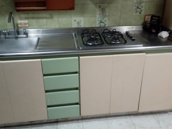 Shared Dormitory, 3 Bedrooms, Smoking, Balcony | Interior - Room in Guest Room - Taminaka Hostel en Santa Marta - Shared Room 5 (Santa Marta)