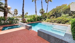 House, 4 Bedrooms | Pool