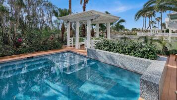 House, 4 Bedrooms | Pool | Outdoor pool