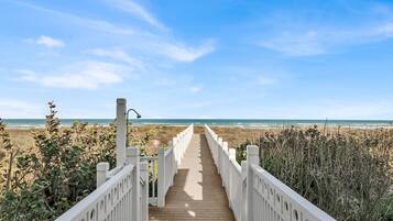 House, 4 Bedrooms | Beach | Beach nearby