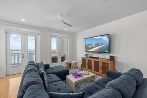 Living area - Avalon - Townhouse At The Shores 4 Bedroom Home by RedAwning (South Padre Island)