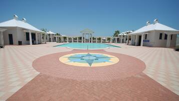 House, 4 Bedrooms | Pool | Outdoor pool