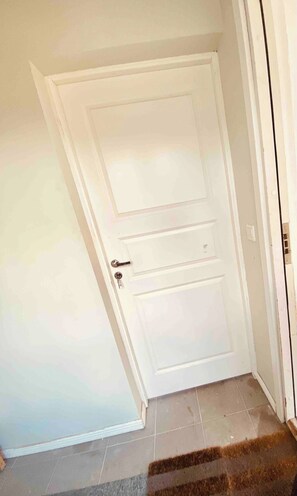 Apartment, 3 Schlafzimmer, Balkon, Flussblick | Innenbereich