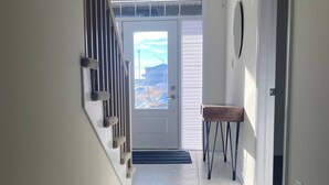 House, 4 Bedrooms, Balcony | Interior